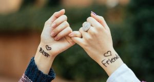 Tình Bạn Thiêng Liêng – Giá Trị Bền Vững Theo Năm Tháng